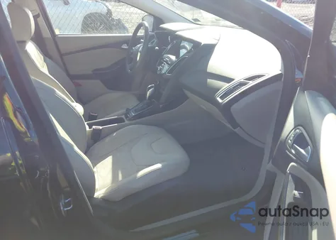 2018 Ford Focus Electric из США, поврежденный, VIN 1FADP3R42JL304036